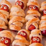 Recetas de Halloween para niños: momias de salchicha