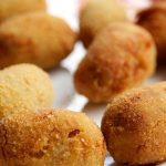 Cómo puede ayudarte Eurofrits si quieres hacer una cena con los amigos