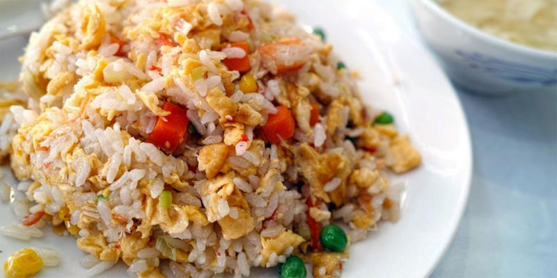 Arroz con tortilla y verduras