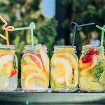 Agua con frutas, la mejor bebida casera para este verano